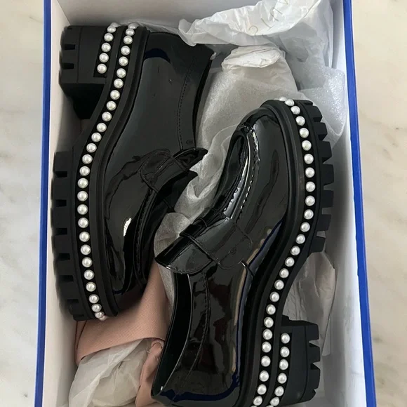 Stuart Weitzman SOHO PEARL LOAFER Black Pearl-Embellished Size 6 NWT - Picture 8 of 11